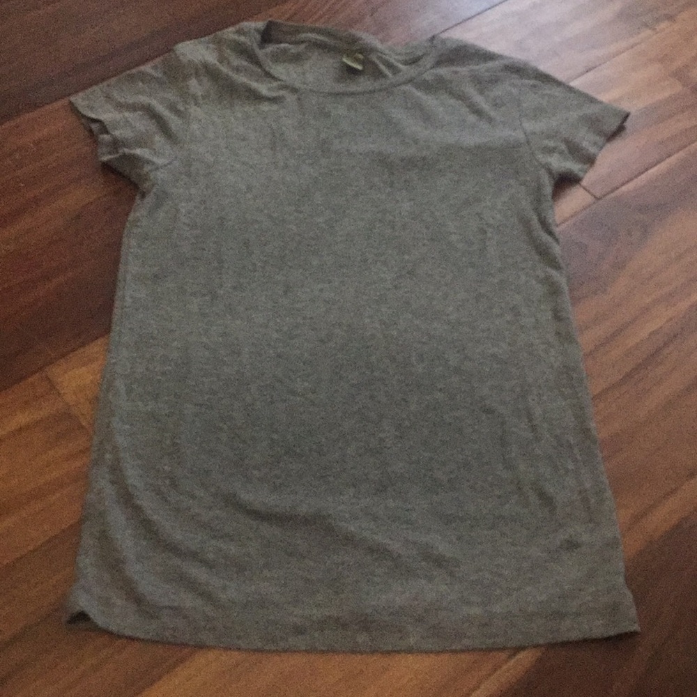 Alternative grey cap sleeve T-shirt
